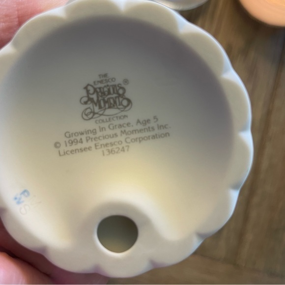 Precious moments growing‎ in grace 5 - Picture 2 of 3